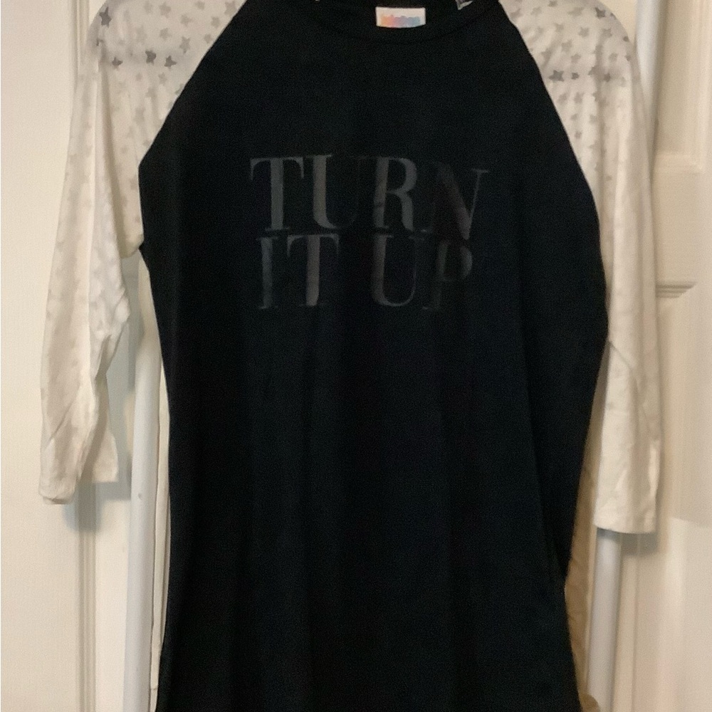 LuLaRoe Randy Raglan Tee